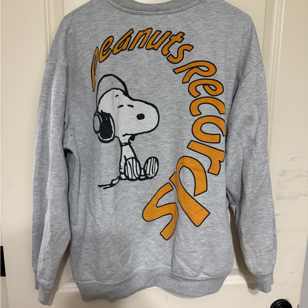 Peanuts Light Gray 5topsx$12